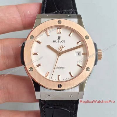 Swiss ETA2892 Hublot Classic Fusion Replica Watch 42mm White Face Rose Gold Bezel